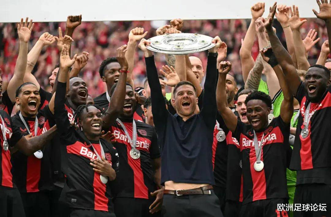 德甲赛程吃紧,皇家马德里关键时刻单刀错失,震撼外界,更衣室氛围转暖的简单介绍 德甲赛程吃紧,皇家马德里关键时刻单刀错失,震撼外界,更衣室氛围转暖的简单介绍