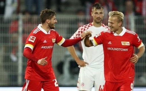 包含里程碑夜上海申花造点机会，德甲今晨刷纪录，压力陡增，医务组通报恢复的词条